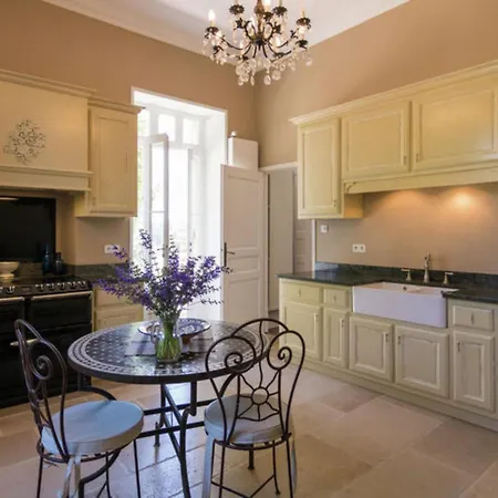 Le Petit Chateau *