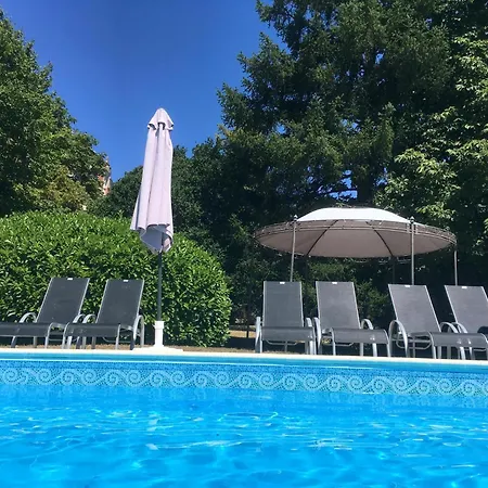 Le Petit Chateau Dom wakacyjny *