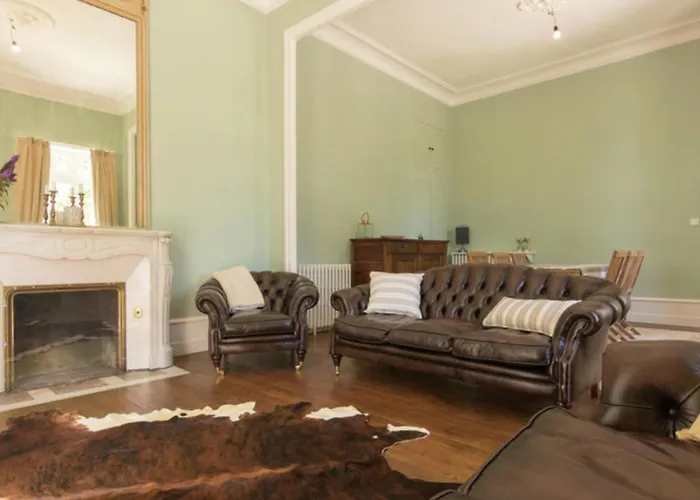 Le Petit Chateau بيت للعطل *