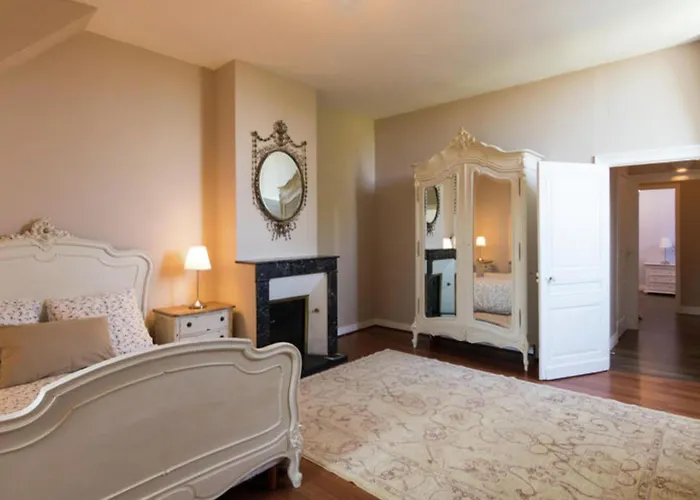 Сasa de vacaciones Le Petit Chateau Brouchaud